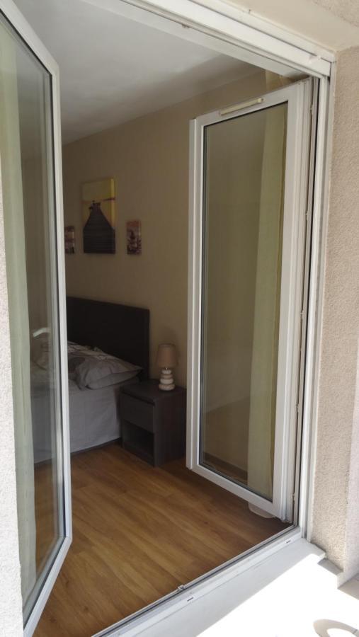 Apartamento T2 Standing Confort Avec Balcon - Parking En Option *