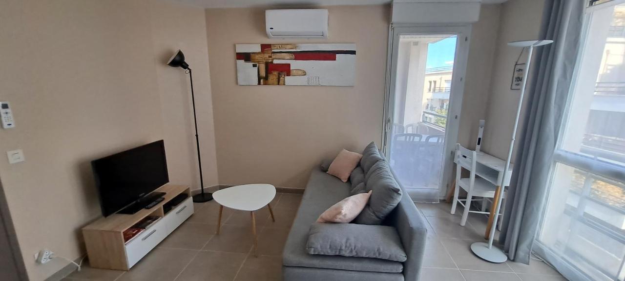 Apartment T2 Standing Confort Avec Balcon - Parking En Option *